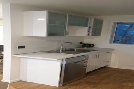 Photo of property in 104b Glanmire Road, Newlands, Wellington, 6037