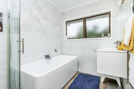 Photo of property in 9 Cairnbrae Court, Northcross, Auckland, 0632