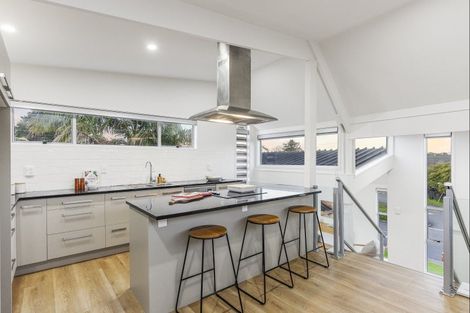 Photo of property in 3a Pah Road, Cockle Bay, Auckland, 2014