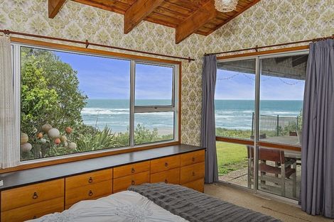 Photo of property in 18 Coates Avenue, Baylys Beach, Dargaville, 0377