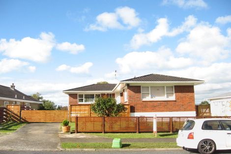 Photo of property in 16 Alton Terrace, Pakuranga Heights, Auckland, 2010