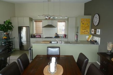 Photo of property in 80c Stewart Drive, Newlands, Wellington, 6037