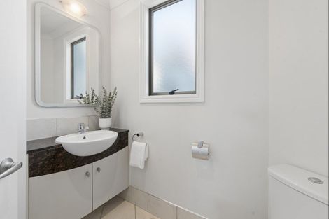 Photo of property in 1b Macleans Road, Bucklands Beach, Auckland, 2014