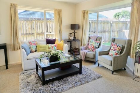 Photo of property in 23 Robin Brooke Drive, Flat Bush, Auckland, 2019