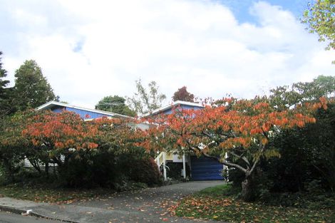 Photo of property in 16 Fendalton Crescent, Pinehaven, Upper Hutt, 5019