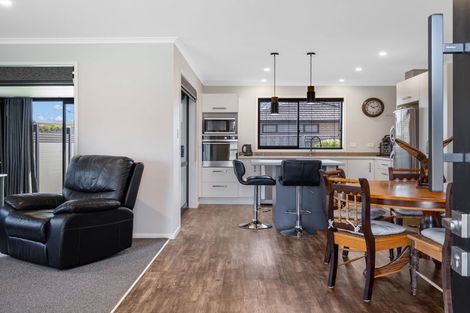 Photo of property in 13 Pearl Grove, Ashhurst, 4810