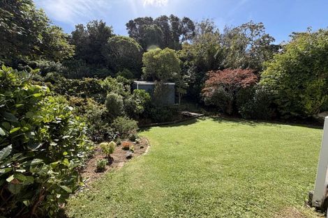 Photo of property in 16 Friend Street, Karori, Wellington, 6012