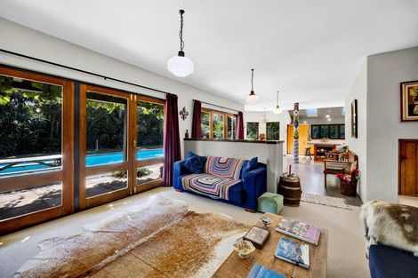 Photo of property in 7-9 Mace Terrace, Oakura, 4314