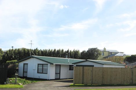 Photo of property in 8 Tiverton Crescent, Whalers Gate, New Plymouth, 4310