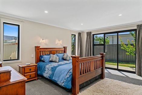 Photo of property in 18 Sunhaven Cove, Cromwell, 9310