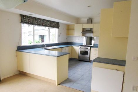 Photo of property in 6 Puriri Street, Hawera, 4610