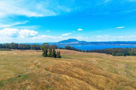 Photo of property in 100 Loch Views Road, Acacia Bay, Taupo, 3385
