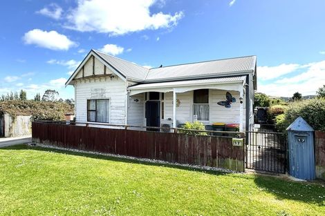 Photo of property in 17 Bridport Street, Kaitangata, 9210
