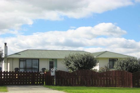 Photo of property in 35 College Road, Edgecumbe, 3120