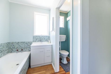 Photo of property in 6 Harmel Road, Glendene, Auckland, 0602