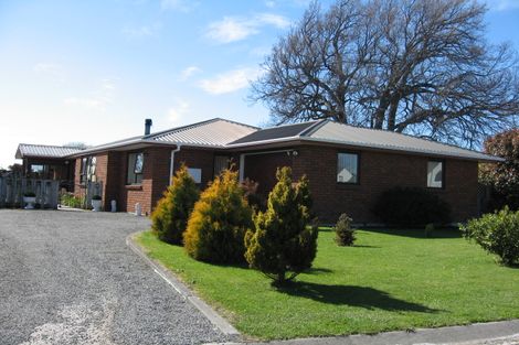 Photo of property in 1 Clara Anne Grove, Greytown, 5712