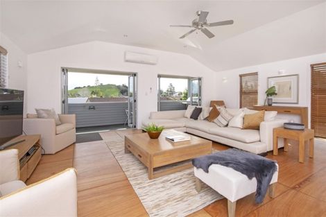 Photo of property in 351 Bucklands Beach Road, Bucklands Beach, Auckland, 2012
