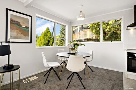 Photo of property in 2/7 Malters Place, Browns Bay, Auckland, 0630