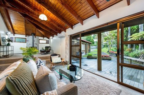 Photo of property in 262a Beach Road, Campbells Bay, Auckland, 0630