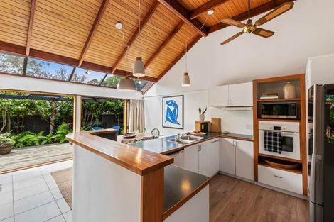 Photo of property in 7 Hurunui Street, Waikanae, 5036