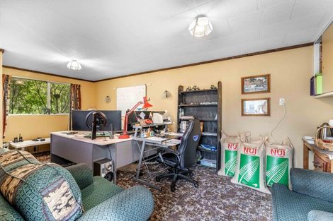 Photo of property in 155 Tussock Creek Grove Bush Road, Grove Bush, Invercargill, 9872