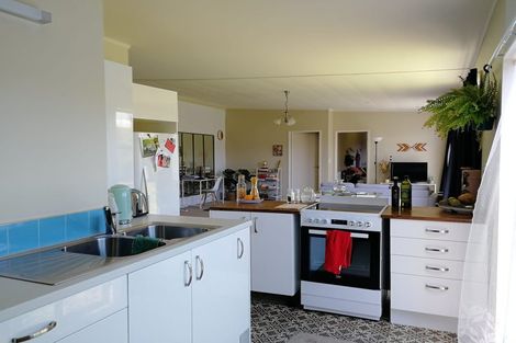 Photo of property in 16 Ropiha Street, Fitzroy, New Plymouth, 4312