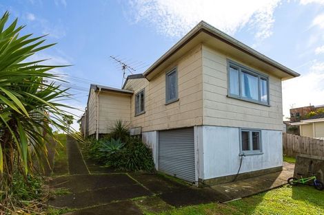 Photo of property in 693 Beach Road, Rothesay Bay, Auckland, 0630
