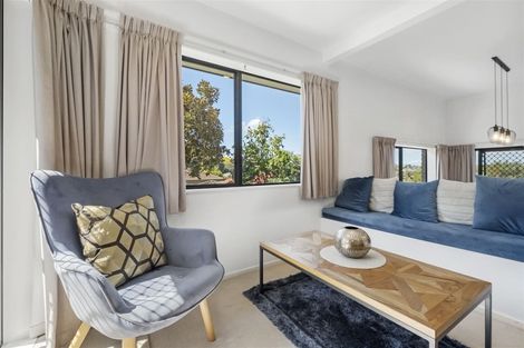 Photo of property in 1/9 Kells Place, Botany Downs, Auckland, 2010