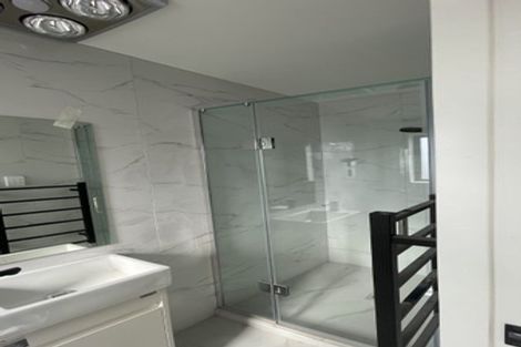 Photo of property in 3/5 Hikurangi Street, Te Atatu Peninsula, Auckland, 0610