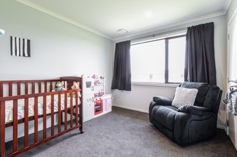 Photo of property in 37 Mike Smith Drive, Cambridge, 3434