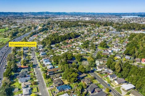 Photo of property in 52 Lawrence Crescent, Hillpark, Auckland, 2102