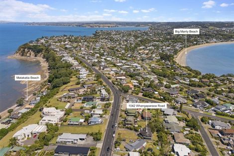 Photo of property in 1042 Whangaparaoa Road, Tindalls Beach, Whangaparaoa, 0930
