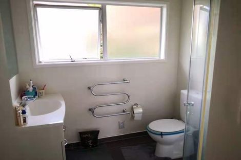 Photo of property in 129 Oaktree Avenue, Browns Bay, Auckland, 0630