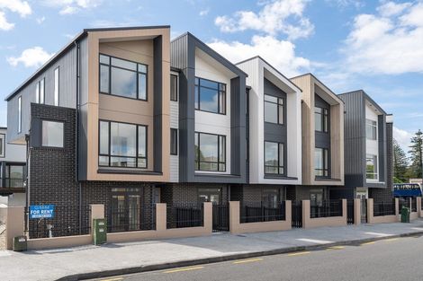 Photo of property in 104 Trafalgar Street, Waterloo, Lower Hutt, 5011