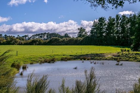 Photo of property in 2943a Western Lake Road, Western Lake, Featherston, 5773