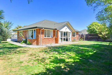 Photo of property in 142c Wainoni Road, Avondale, Christchurch, 8061