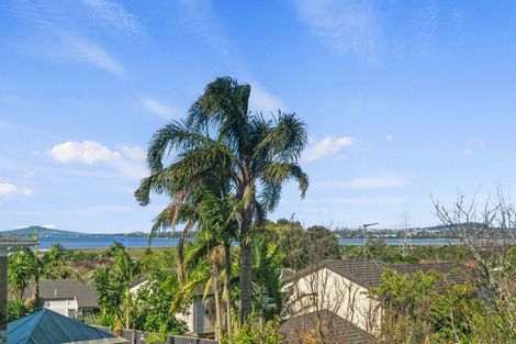 Photo of property in 75 Jaemont Avenue, Te Atatu South, Auckland, 0610