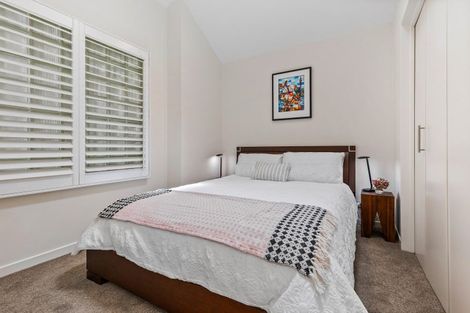 Photo of property in 2d/2 Queens Parade, Devonport, Auckland, 0624