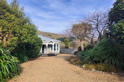 Photo of property in 4310 Christchurch Akaroa Road, Little River, 7591