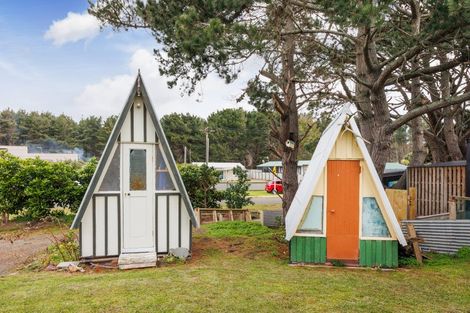 Photo of property in 63 Himatangi Street, Himatangi Beach, Foxton, 4891