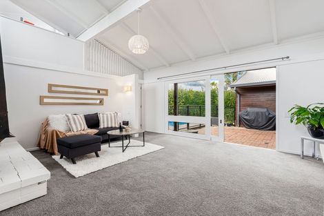 Photo of property in 279 Royal Road, Massey, Auckland, 0614