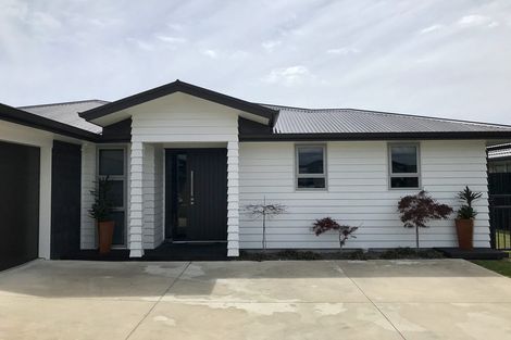 Photo of property in 8 Batty Street, Papamoa Beach, Papamoa, 3118