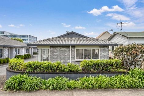 Photo of property in 37 Fourth Avenue, Tauranga, 3110
