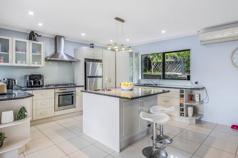 Photo of property in 86 San Marino Drive West, Henderson, Auckland, 0612