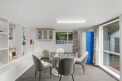 Photo of property in 33 Acacia Avenue, Upper Riccarton, Christchurch, 8041