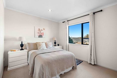 Photo of property in 22a Marvon Downs Avenue, Pakuranga Heights, Auckland, 2010