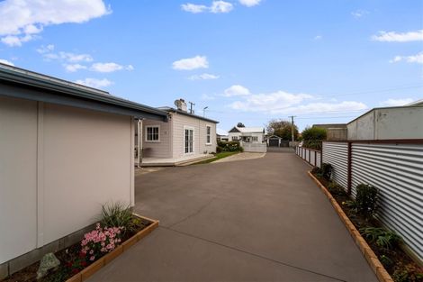 Photo of property in 16 Surrey Street, Hawera, 4610