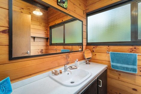 Photo of property in 162 Tapu Coroglen Road, Tapu, Thames, 3575