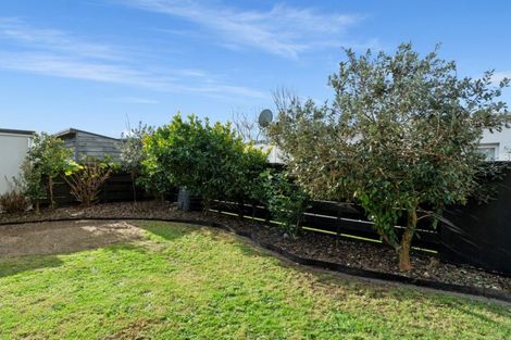 Photo of property in 2/5 Heath Street, Mount Maunganui, 3116