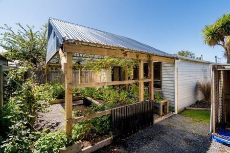 Photo of property in 380 Bay View Road, Saint Clair, Dunedin, 9012